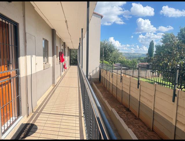 2 BEDROOM APARTMENT FOR SALE IN MOUNTAIN VIEW